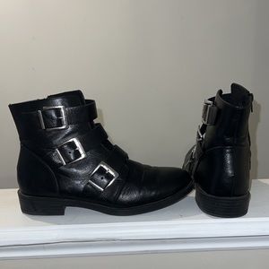 CUTE THREE BUCKLE BOOTIES